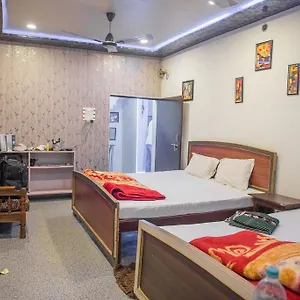  Guest house Kanha Paying